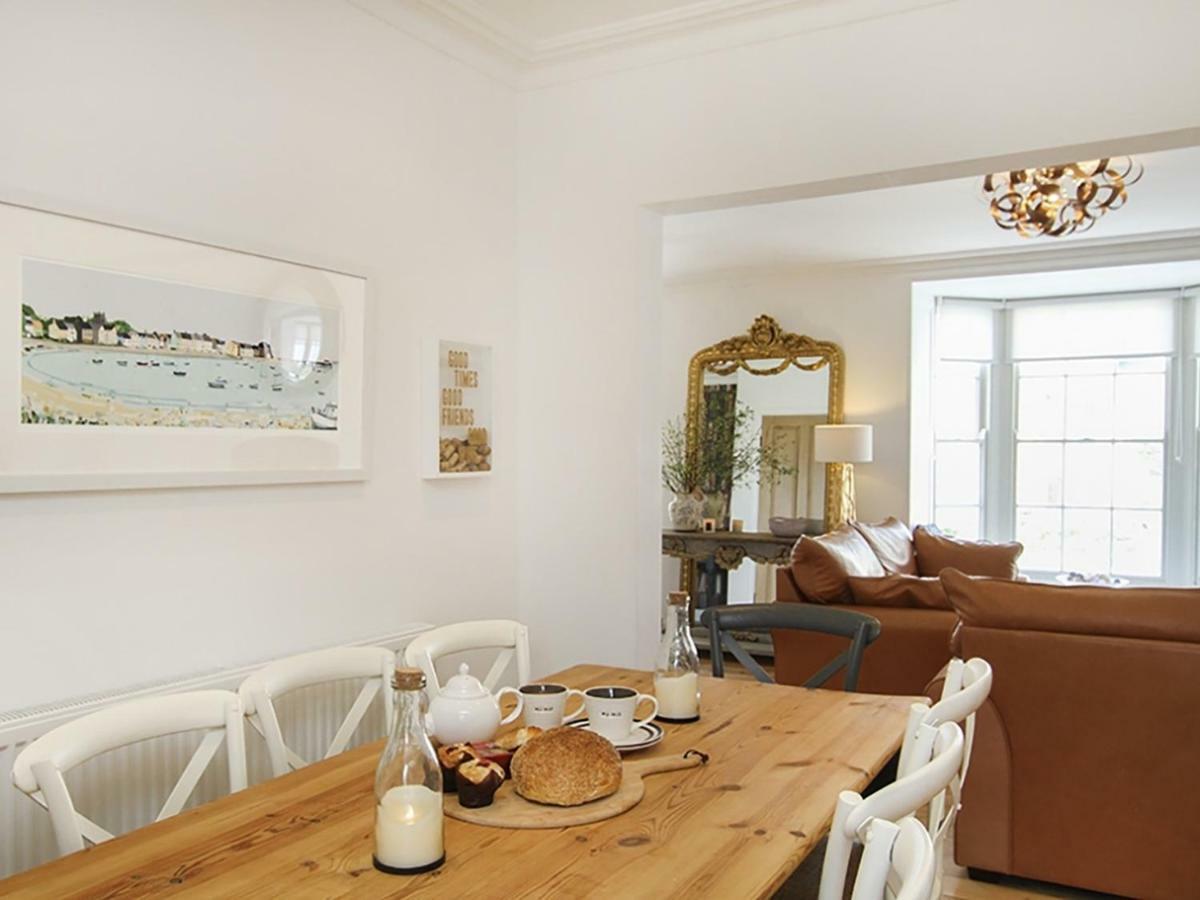 Villa Tri Raglan Mawr à Beaumaris Extérieur photo